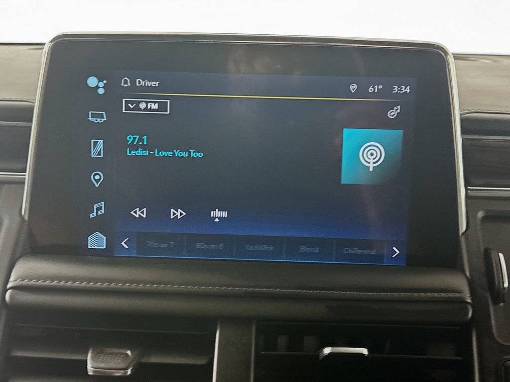 Used 2023 Chevrolet Suburban LT image 17