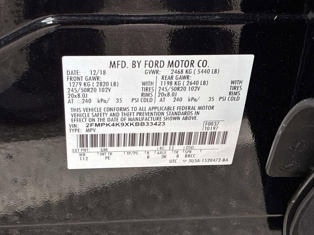 Used 2019 Ford Edge Titanium w/ Equipment Group 301A AWD/4WD image 24
