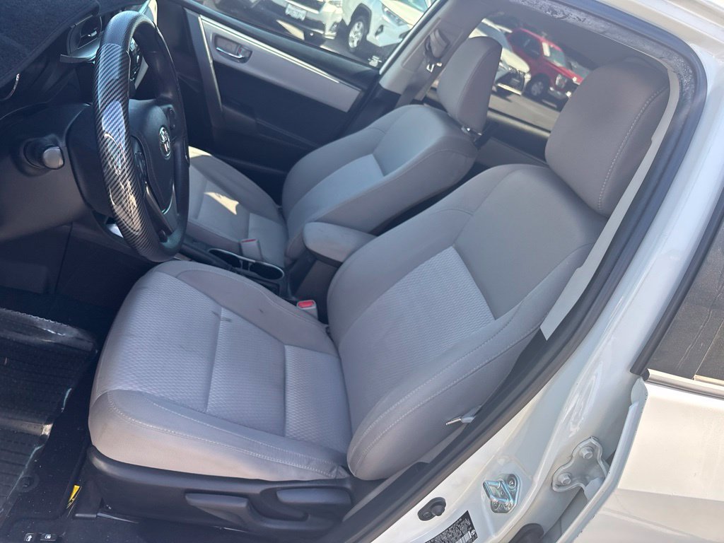 Used 2015 Toyota Corolla LE FWD image 13