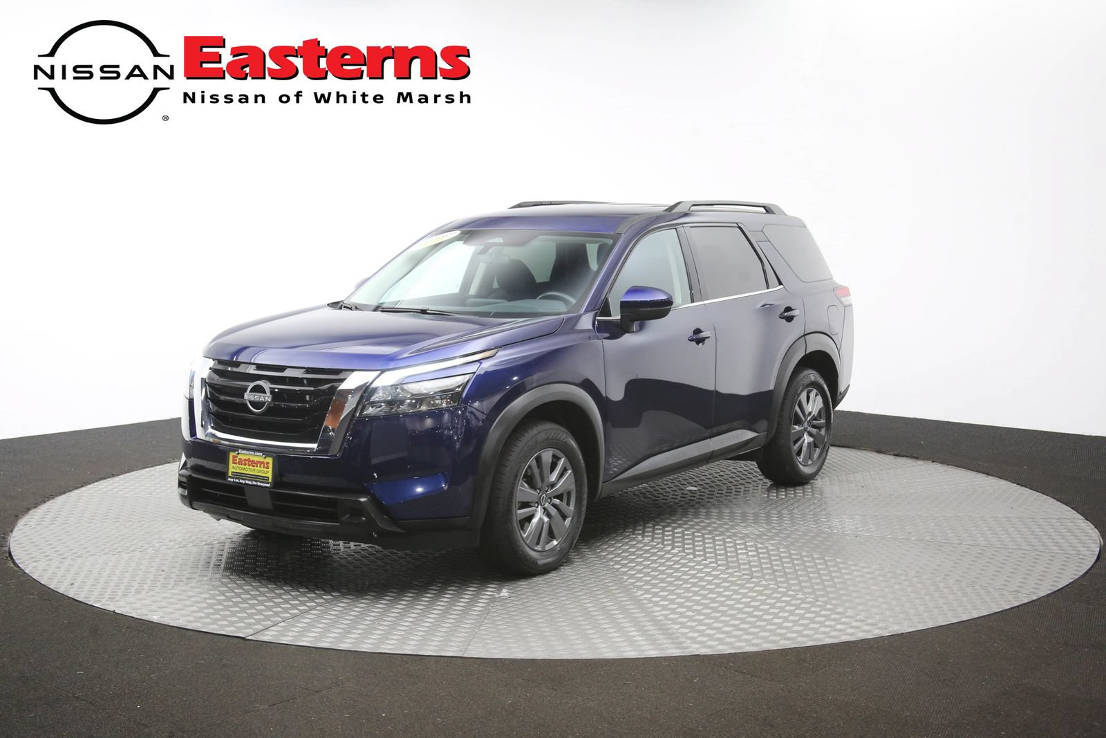 Used 2025 Nissan Pathfinder SV FWD image 54
