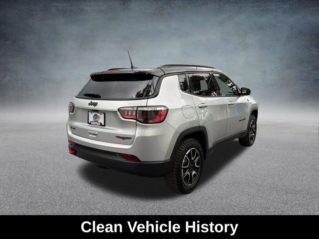 Used 2025 Jeep Compass Trailhawk AWD/4WD image 6