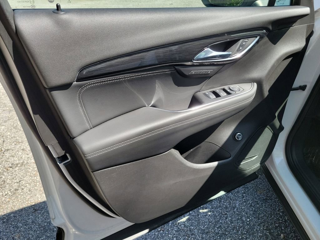 Used 2023 Buick Envision Essence w/ Sport Touring Package image 21