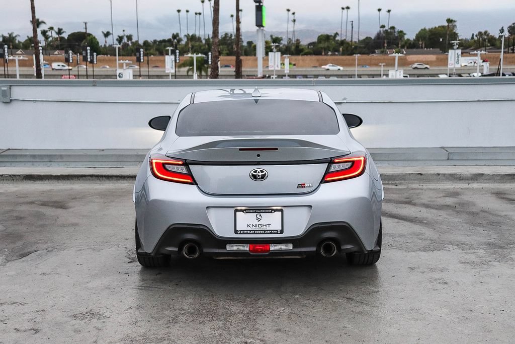Used 2022 Toyota GR86 Premium w/ ALL Weather Mat Package (TMS) RWD image 8
