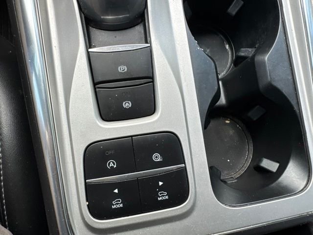 Used 2021 Ford Explorer XLT w/ Equipment Group 202A RWD image 19
