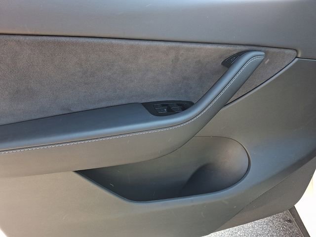 Used 2020 Tesla Model Y Long Range image 14