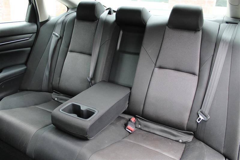 Used 2018 Honda Accord LX image 22