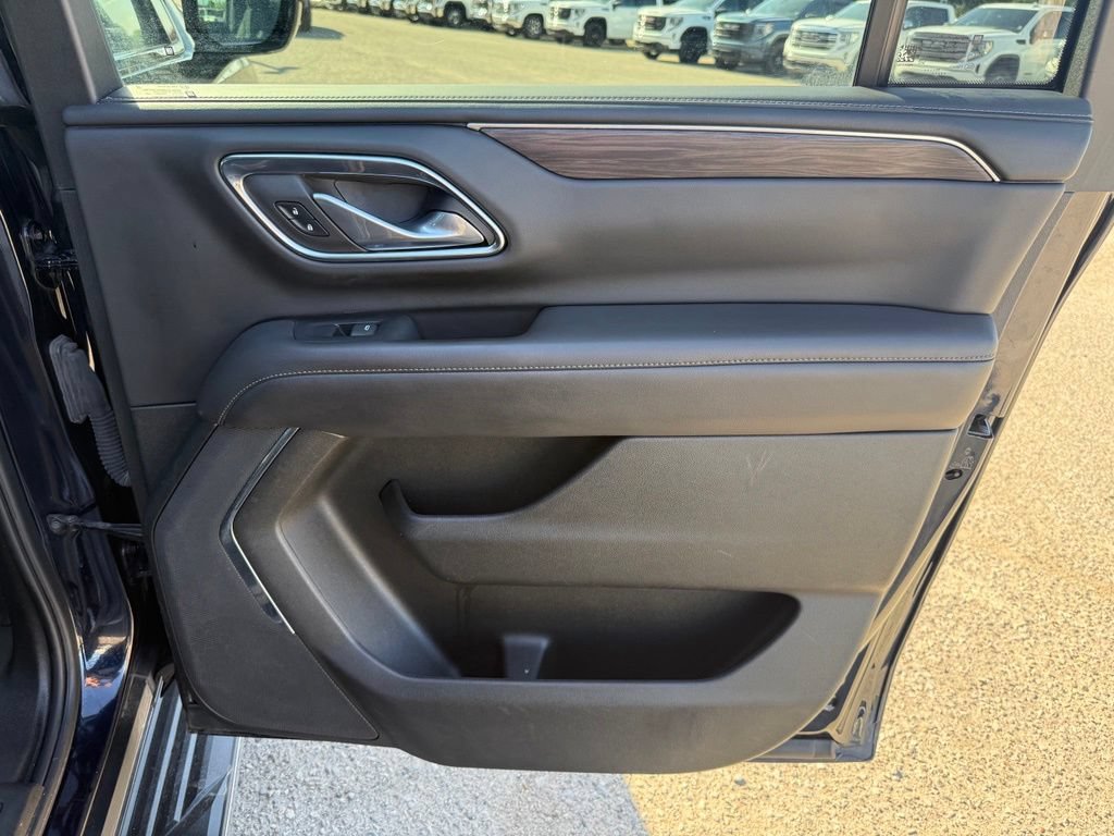 Used 2023 Chevrolet Suburban LS w/ Driver Alert Package AWD/4WD image 19