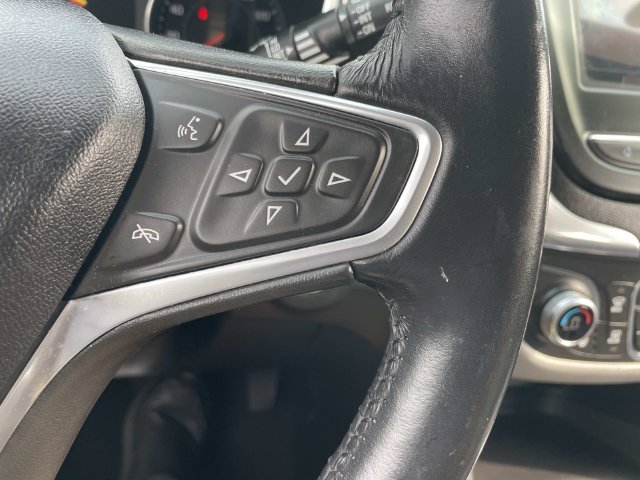 Used 2022 Chevrolet Equinox LT AWD/4WD image 32