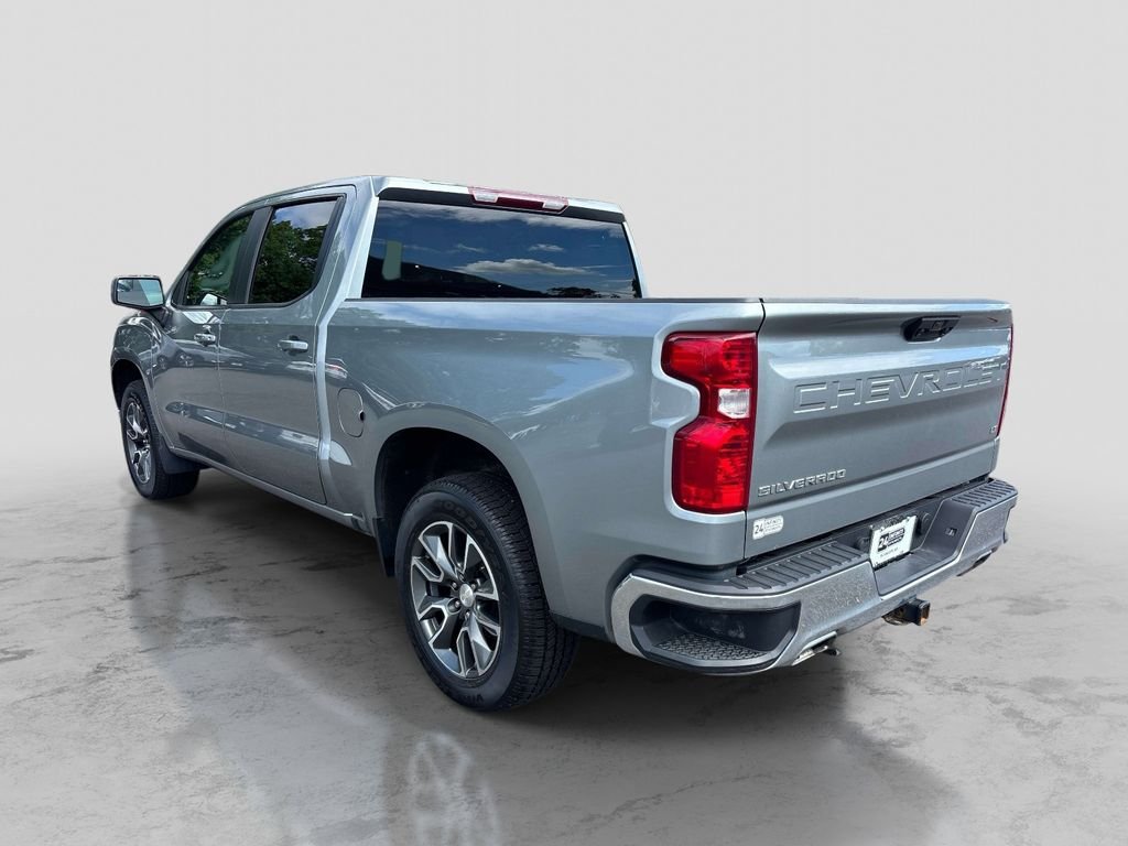 Used 2023 Chevrolet Silverado 1500 LT AWD/4WD image 3