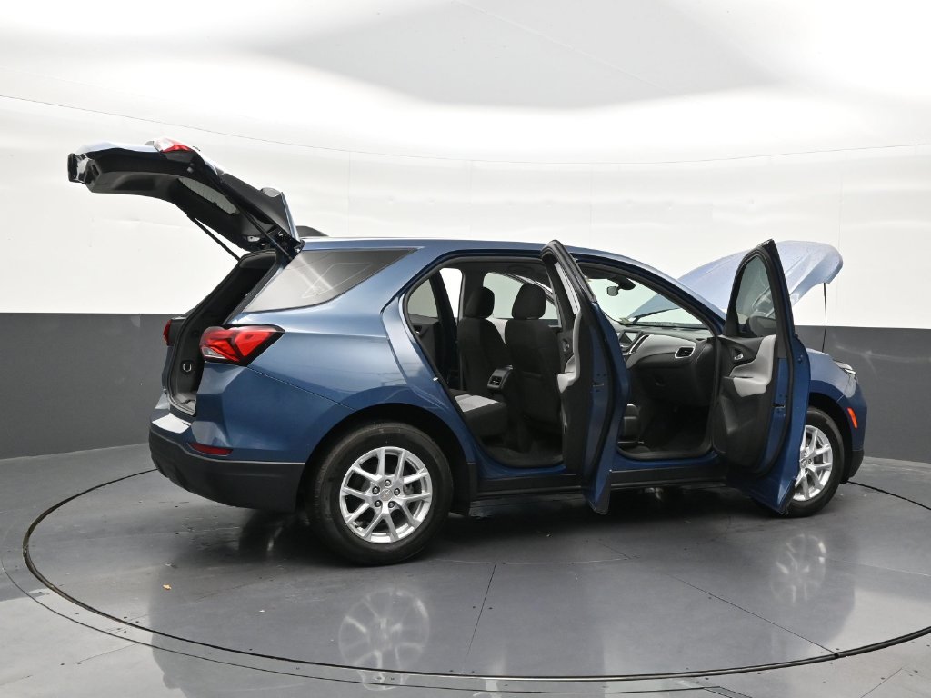Used 2024 Chevrolet Equinox LS FWD image 34
