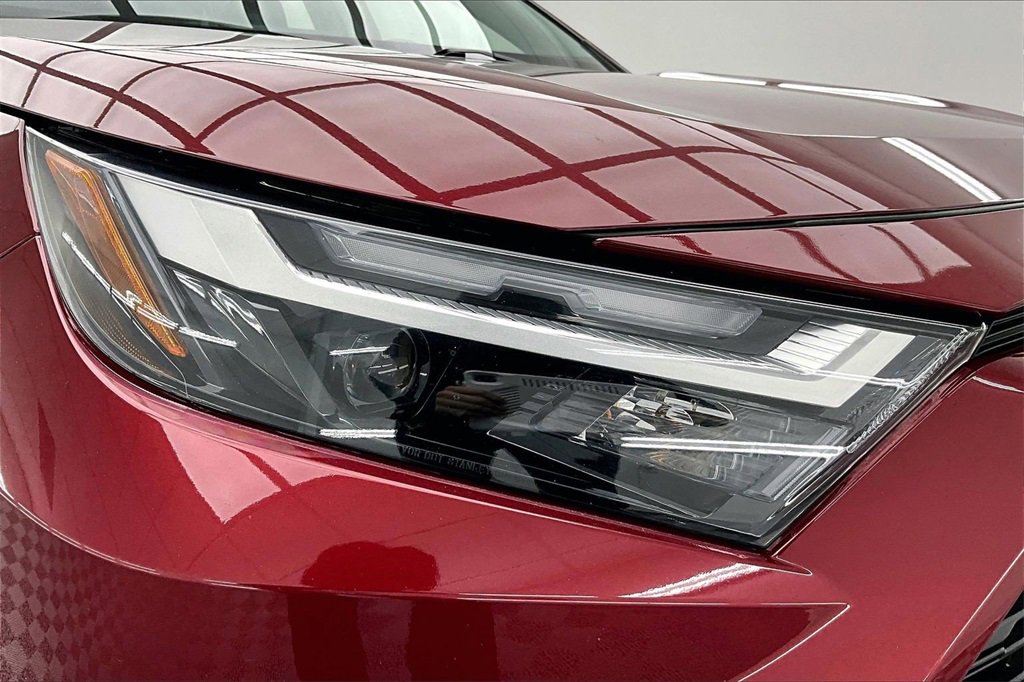 Used 2024 Toyota RAV4 LE image 29
