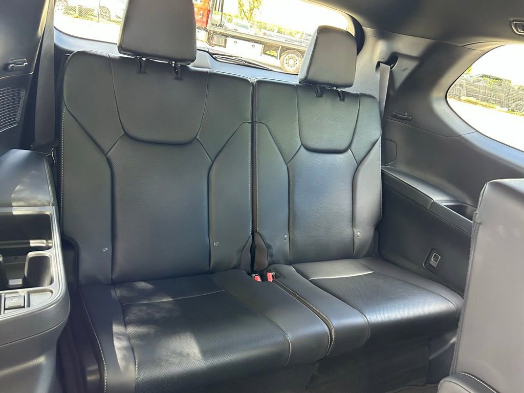 Used 2025 Lexus TX 500h AWD w/ Technology Package image 44