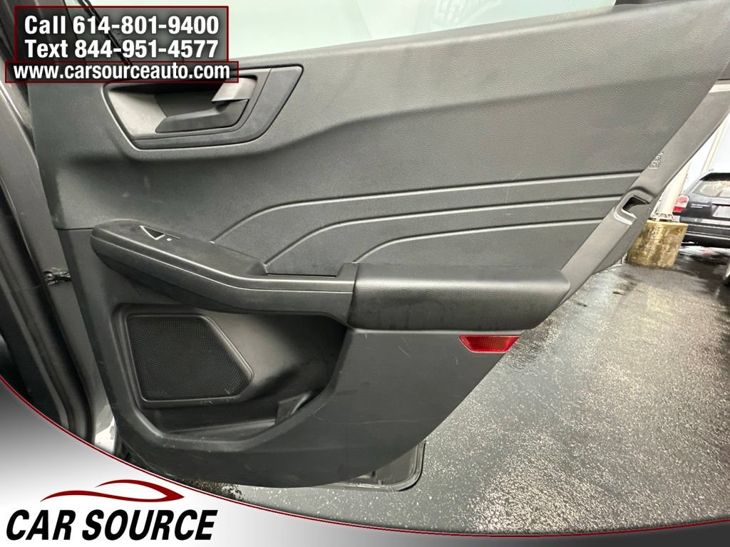 Used 2022 Ford Escape SE w/ Cold Weather Package AWD/4WD image 27