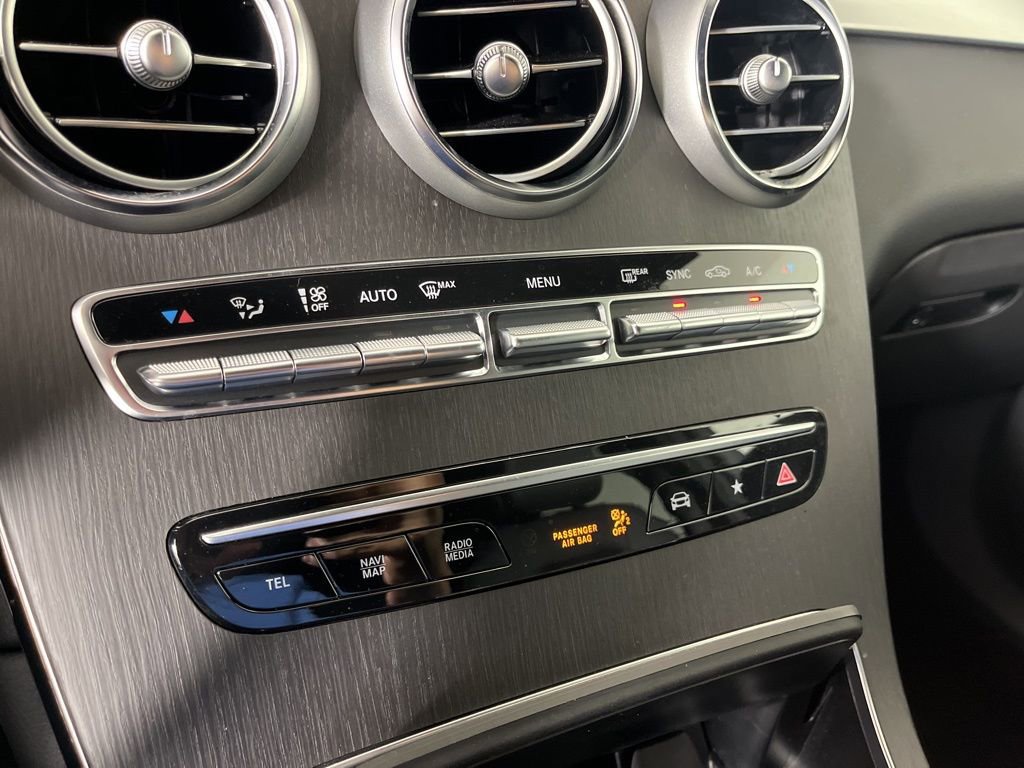 Used 2022 Mercedes-Benz GLC 300 4MATIC w/ Multimedia Package Lite image 31