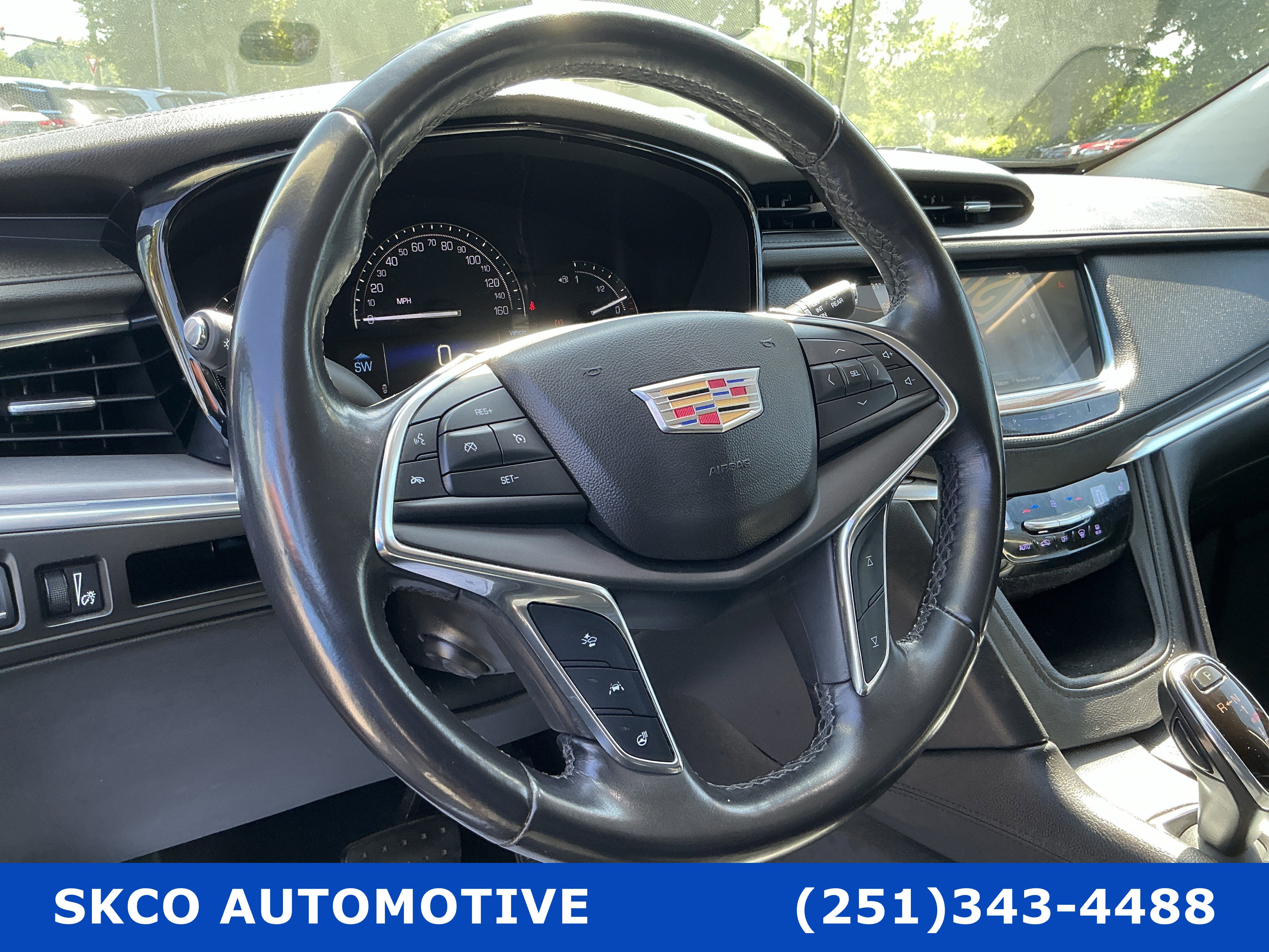Used 2018 Cadillac XT5 Luxury w/ Driver Awareness Package FWD image 19