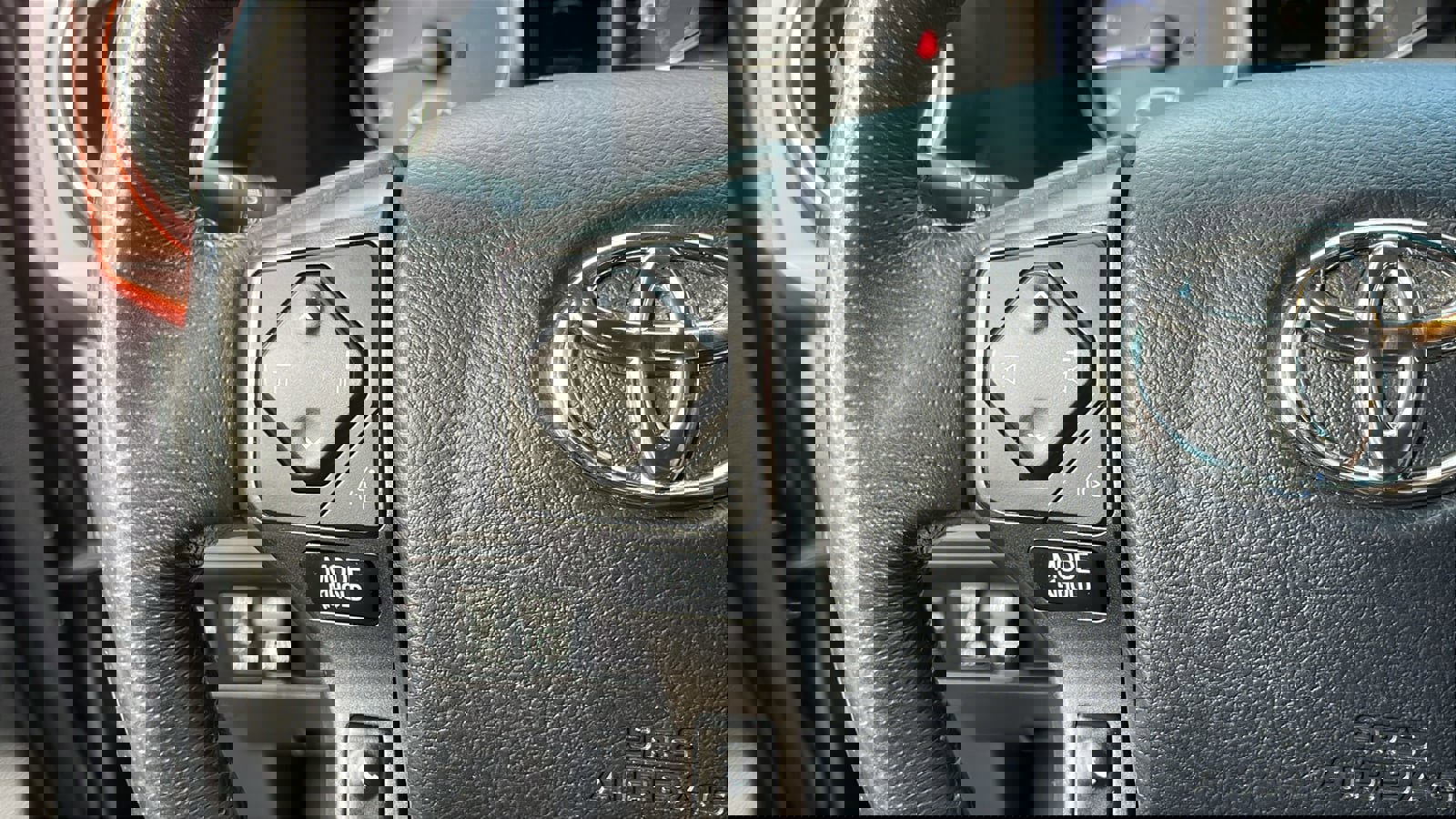 Used 2017 Toyota Tacoma TRD Sport image 14