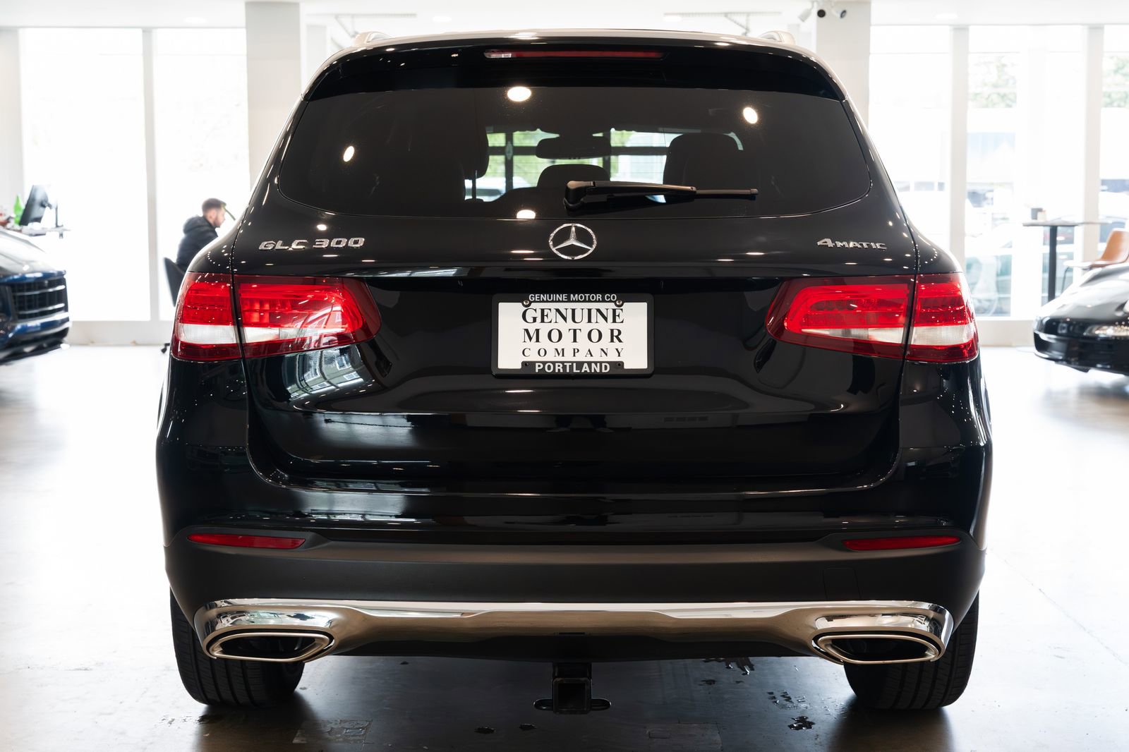 Used 2017 Mercedes-Benz GLC 300 4MATIC image 5