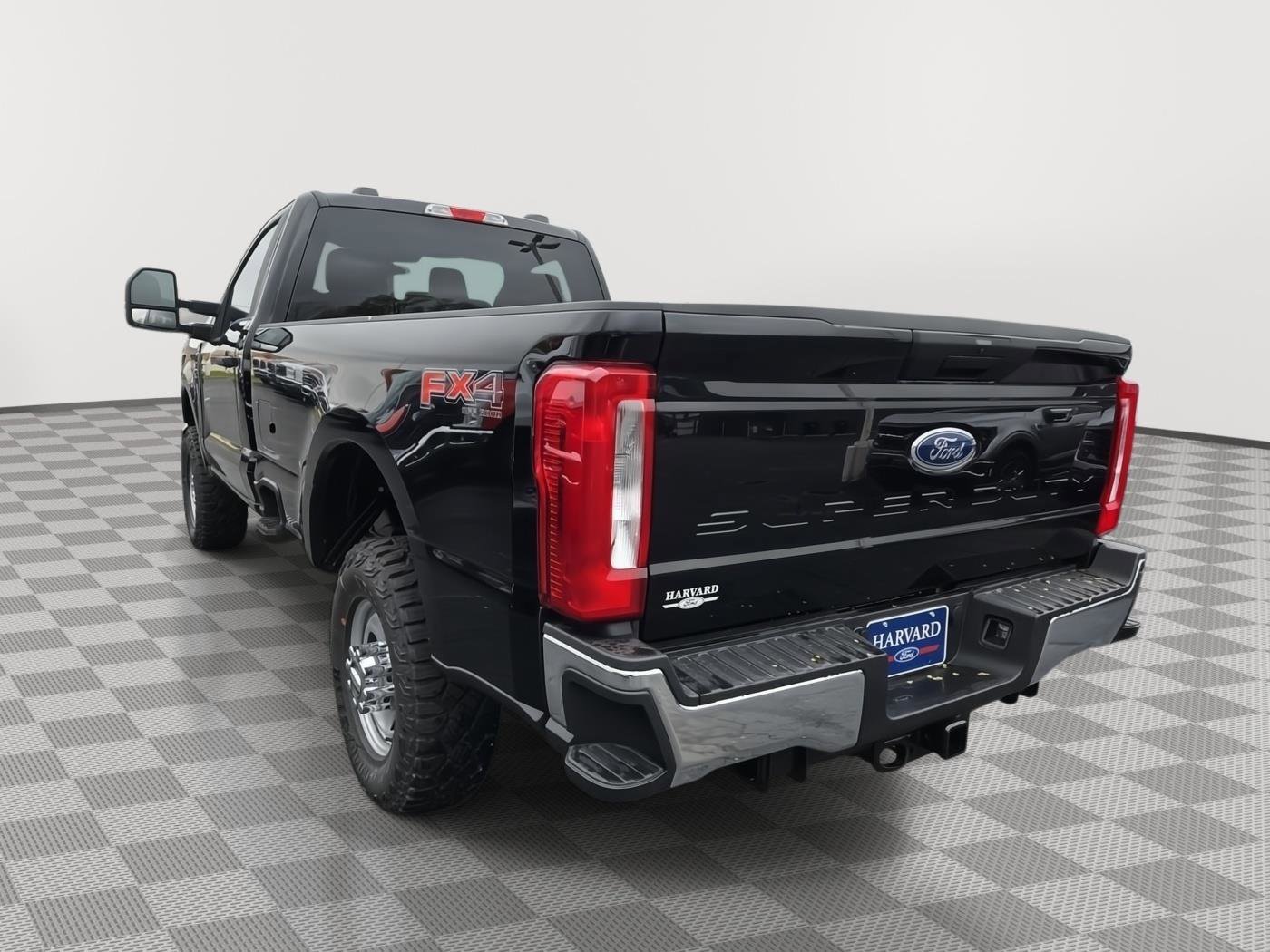 New 2025 Ford F350 XLT w/ FX4 Off-Road Package image 4