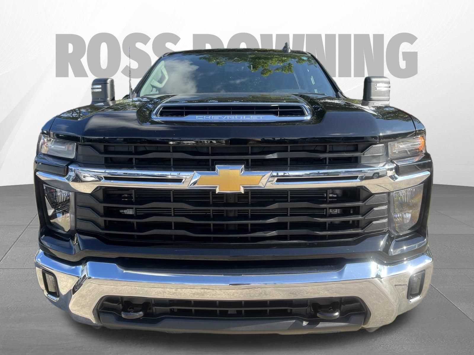 Used 2025 Chevrolet Silverado 2500 LT w/ Convenience Package AWD/4WD image 2