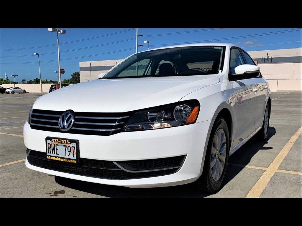 Used 2013 Volkswagen Passat 2.5 S FWD image 1