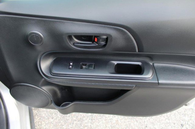 Used 2018 Toyota Prius C One image 22