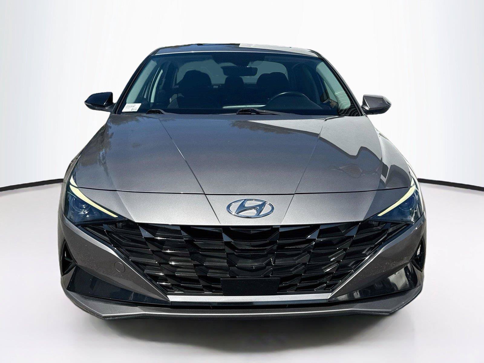 Used 2022 Hyundai Elantra SEL w/ Convenience + Premium Package FWD image 8