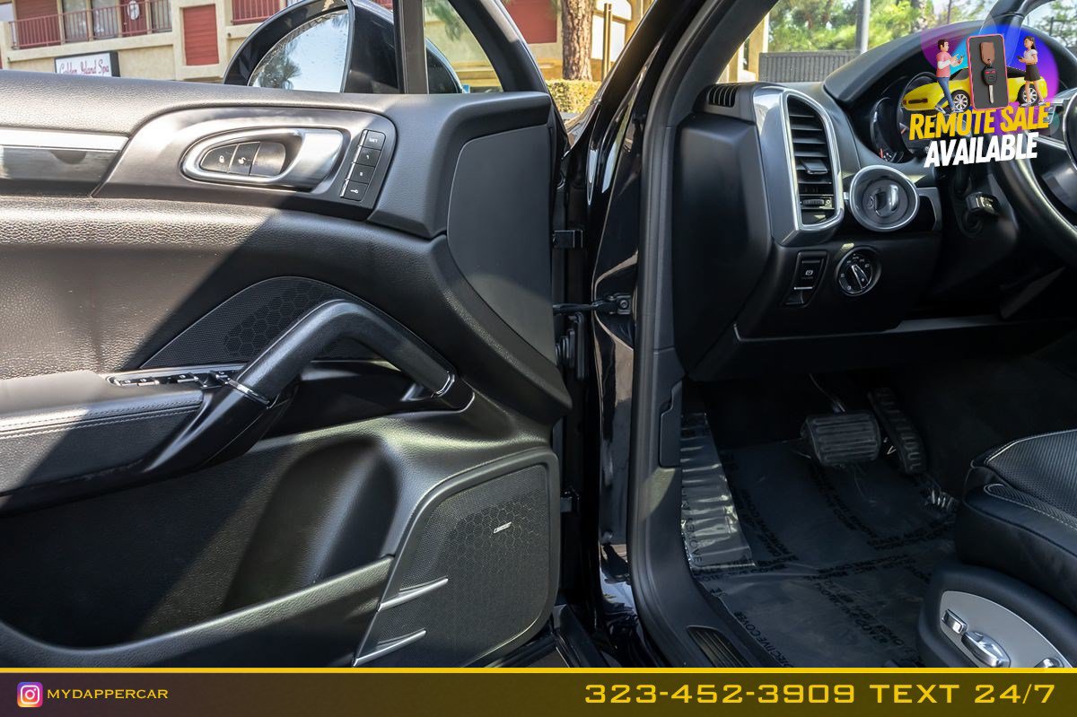 Used 2018 Porsche Cayenne AWD/4WD image 11