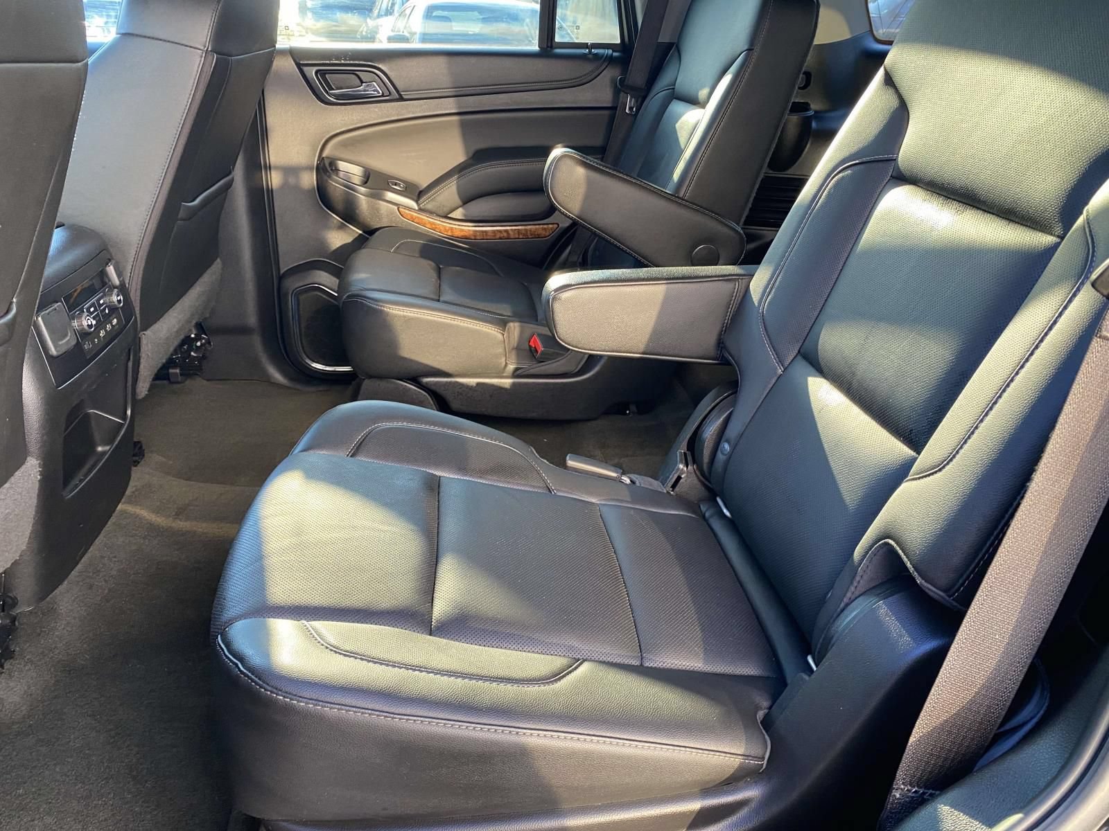 Used 2018 Chevrolet Tahoe Premier AWD/4WD image 20