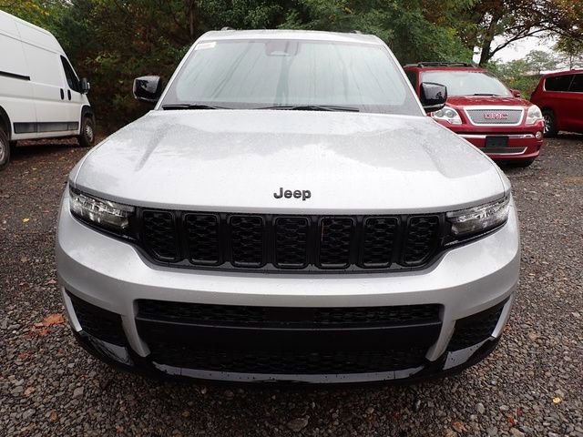 New 2025 Jeep Grand Cherokee L Altitude image 10