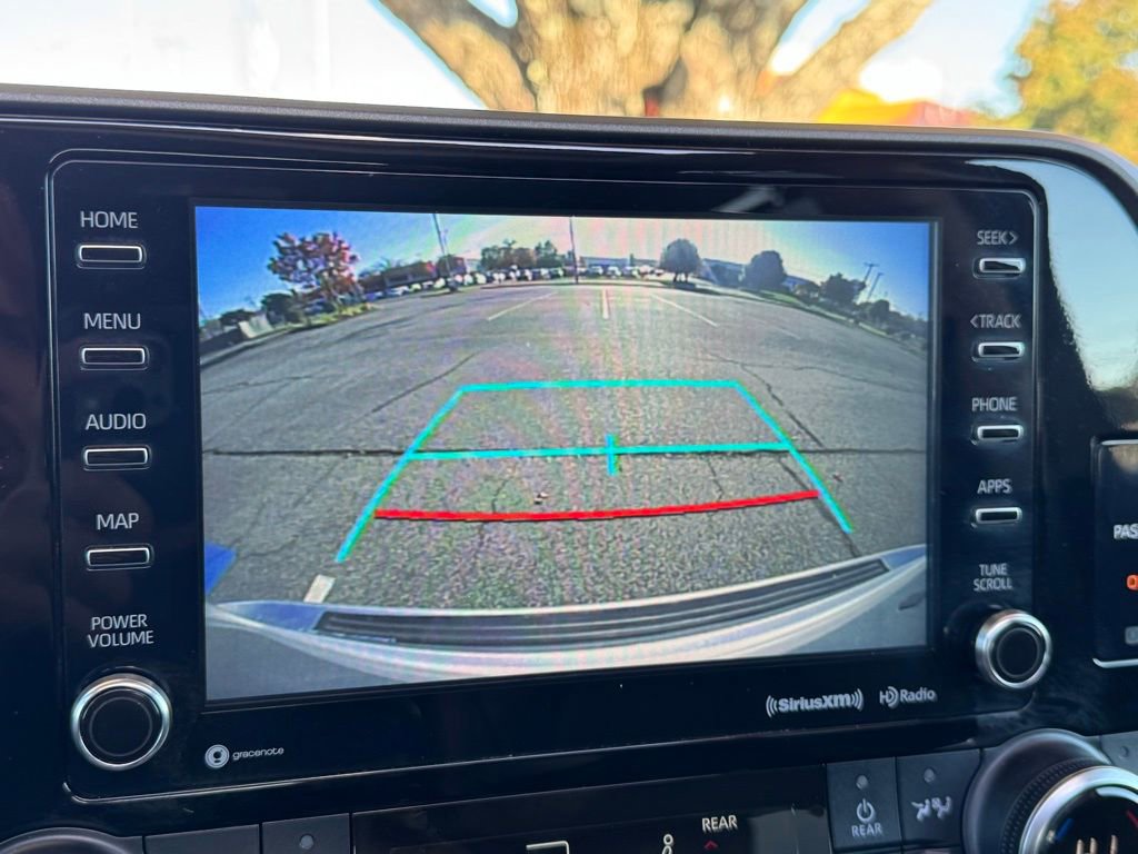 Used 2022 Toyota Highlander XLE image 33