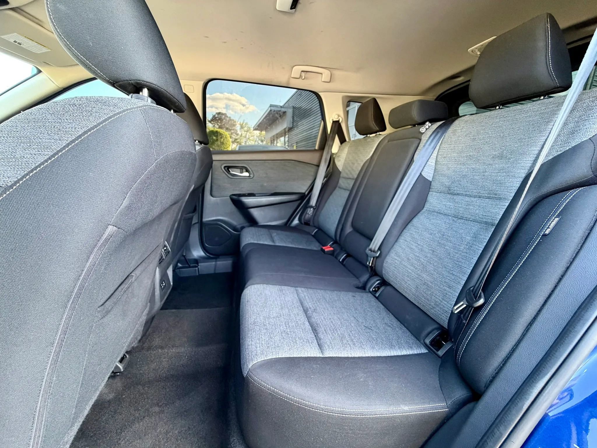 Used 2021 Nissan Rogue SV FWD image 25