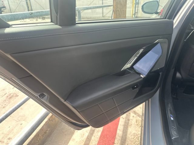 Used 2024 BMW 760i xDrive AWD/4WD image 9
