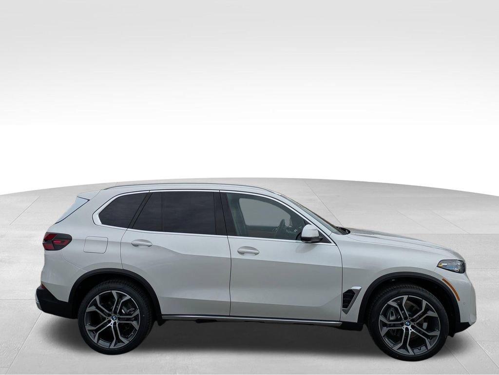 New 2026 BMW X5 xDrive40i image 3