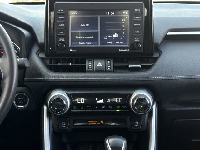 Used 2021 Toyota RAV4 XLE Premium image 17