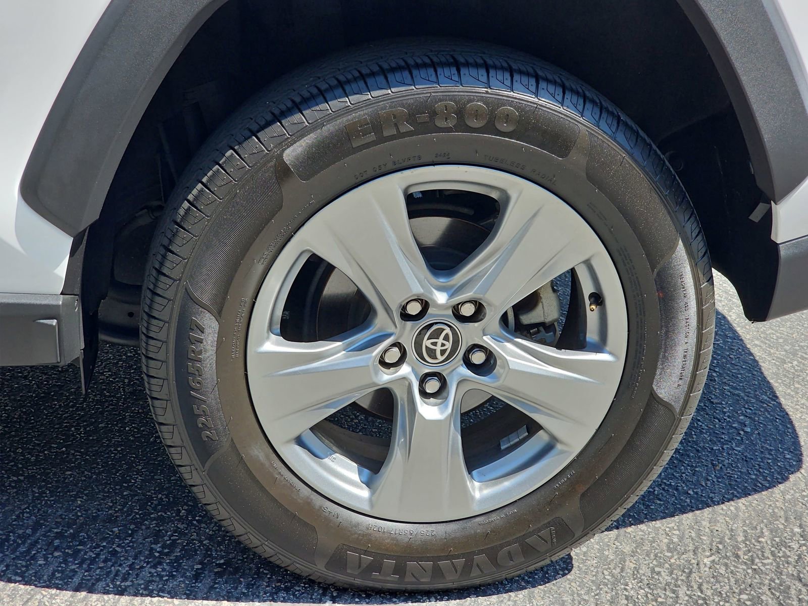 Used 2023 Toyota RAV4 XLE AWD/4WD image 32