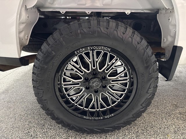 Used 2023 Chevrolet Silverado 1500 Custom image 22