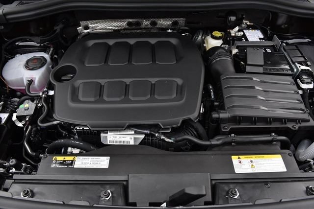 New 2026 Volkswagen Tiguan SE FWD image 19