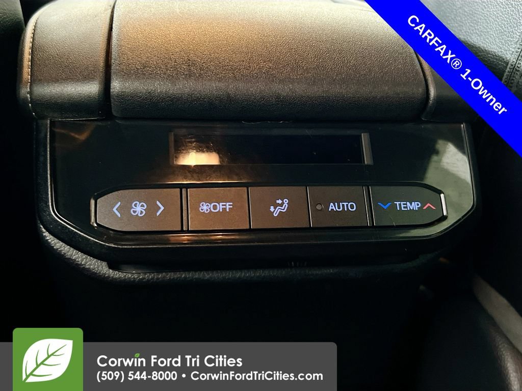 Used 2021 Toyota Highlander XSE AWD/4WD image 29
