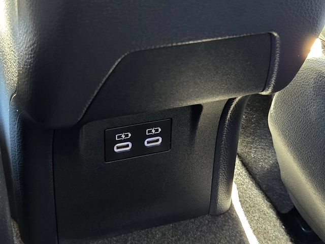 Used 2023 Toyota Prius XLE FWD image 11