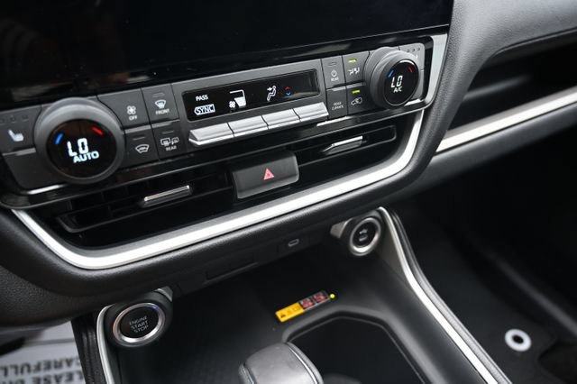 Used 2024 Toyota Grand Highlander AWD image 18