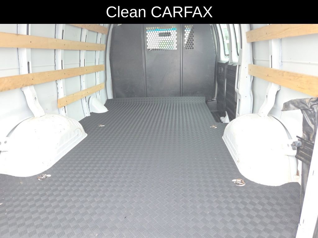 Used 2024 Chevrolet Express 2500 w/ Driver Convenience Package RWD image 5