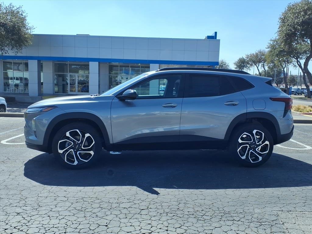 New 2026 Chevrolet Trax RS image 4