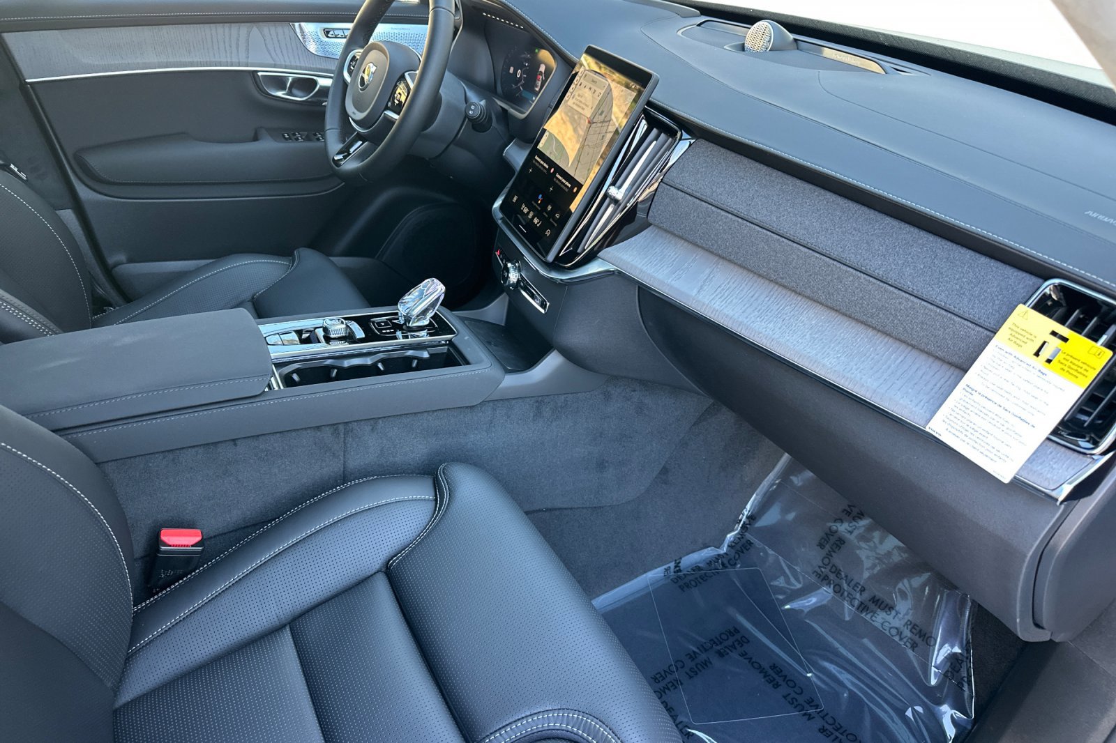 New 2026 Volvo XC90 T8 Ultra w/ Lounge Package image 14