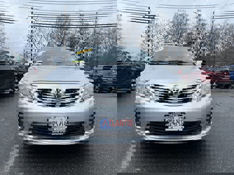 Used 2013 Toyota Corolla LE image 2