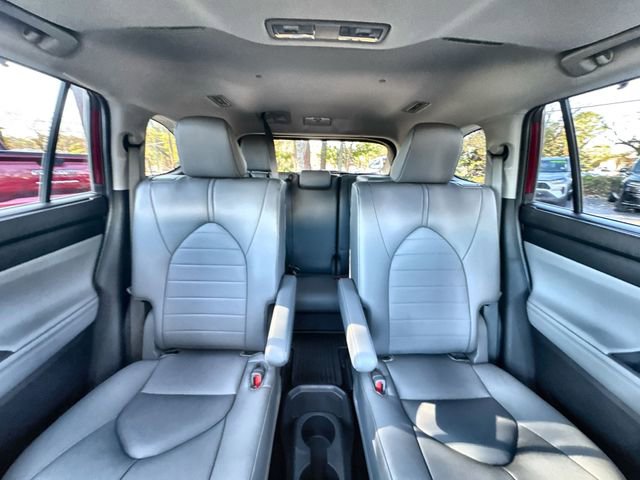 Used 2023 Toyota Highlander XLE image 30