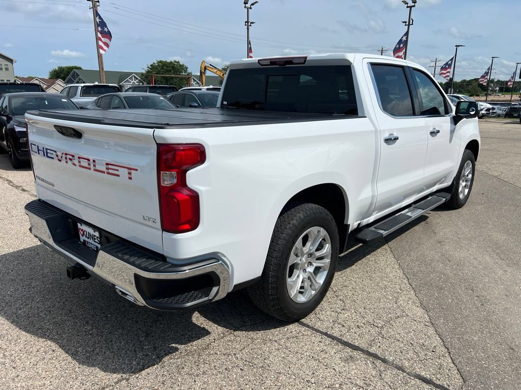 Used 2023 Chevrolet Silverado 1500 LTZ w/ Technology Package AWD/4WD image 10