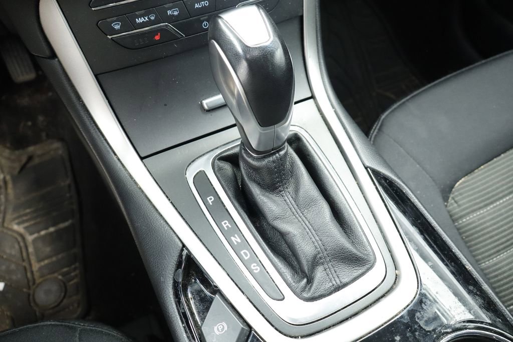 Used 2018 Ford Edge SEL w/ Equipment Group 201A AWD/4WD image 26