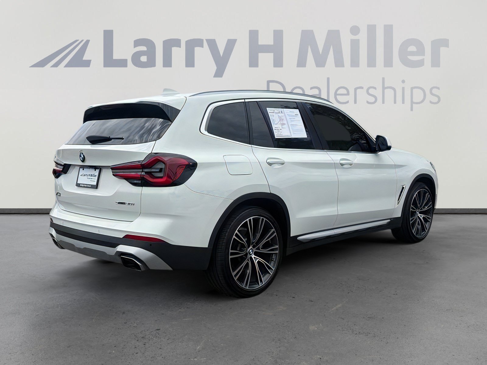 Used 2022 BMW X3 sDrive30i w/ Premium Package 2 (ZPA) RWD image 6