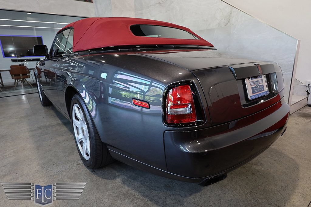 Used 2017 Rolls-Royce Phantom Drophead Coupe RWD image 52