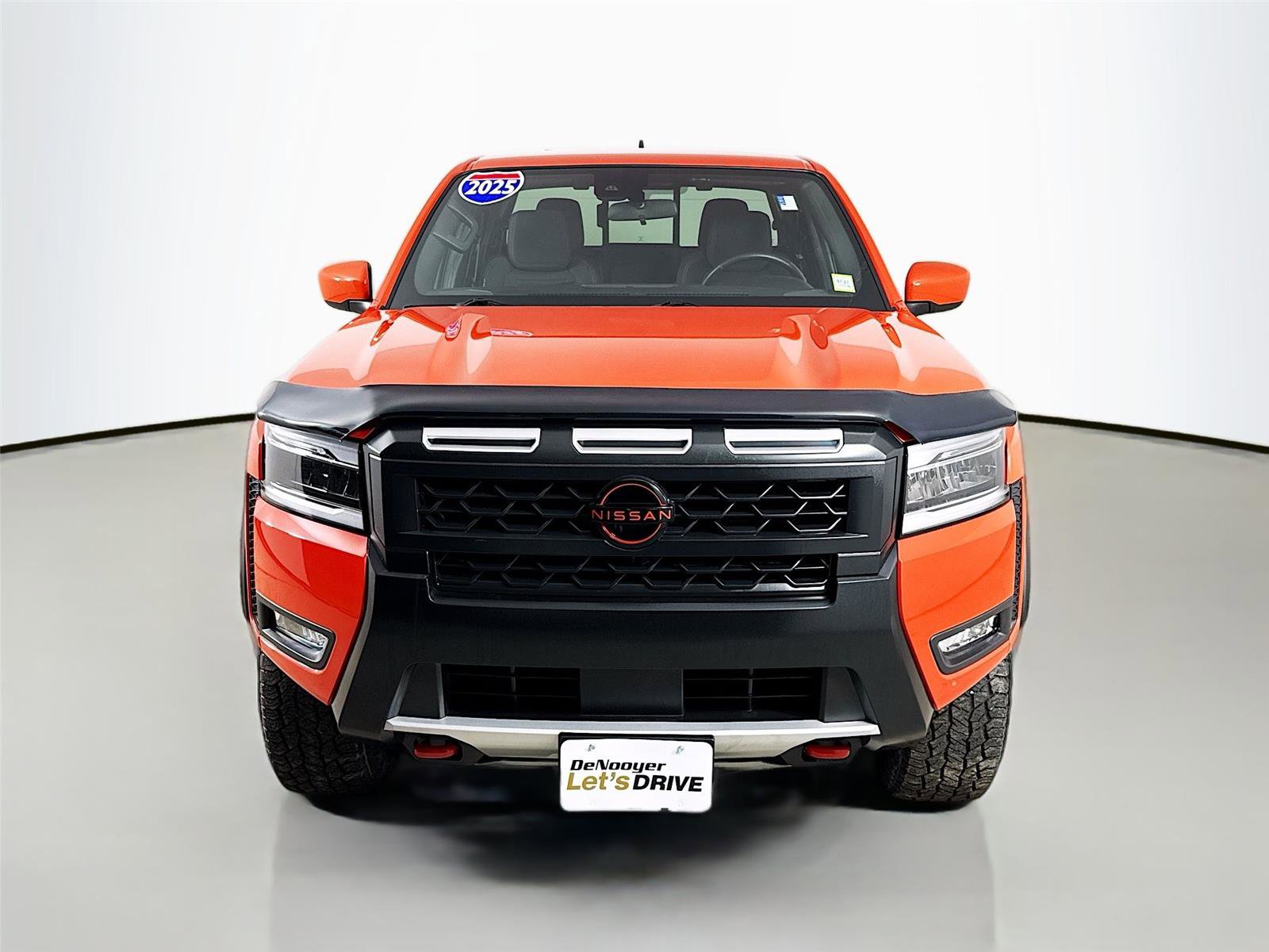 Used 2025 Nissan Frontier PRO-4X image 3